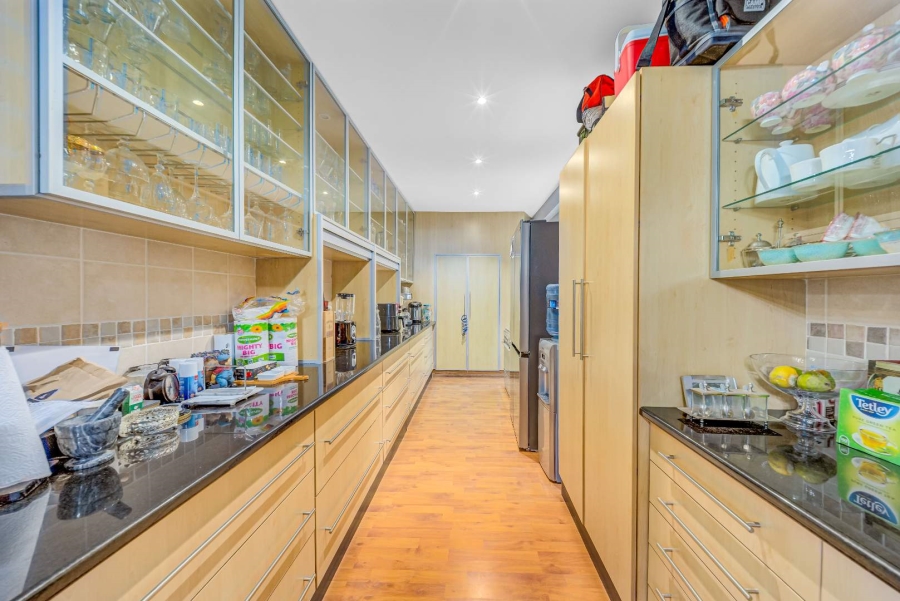 5 Bedroom Property for Sale in Beacon Bay Eastern Cape